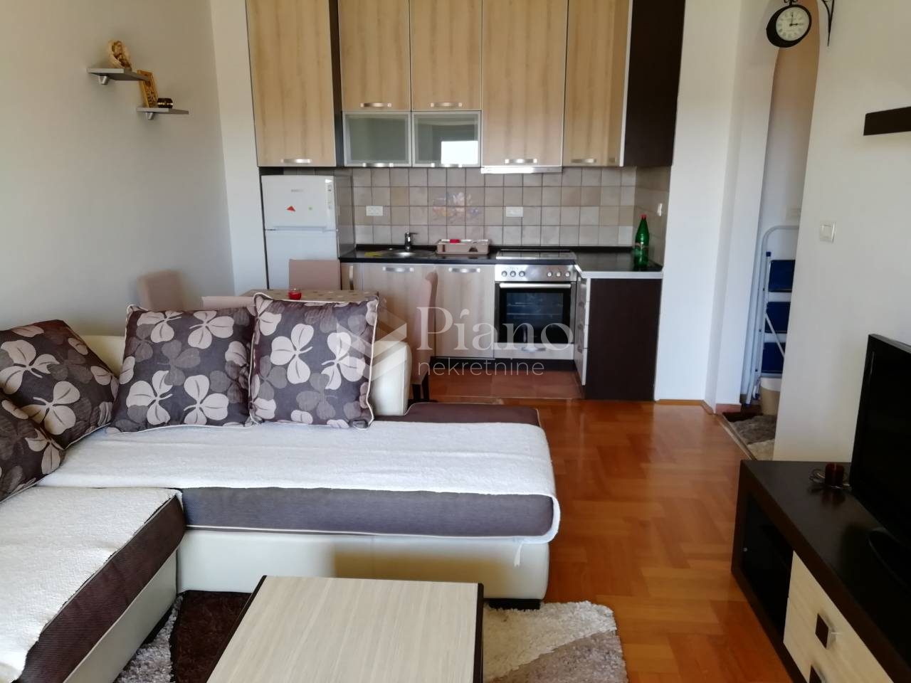 Namješten jednosoban stan na Starom Aerodromu