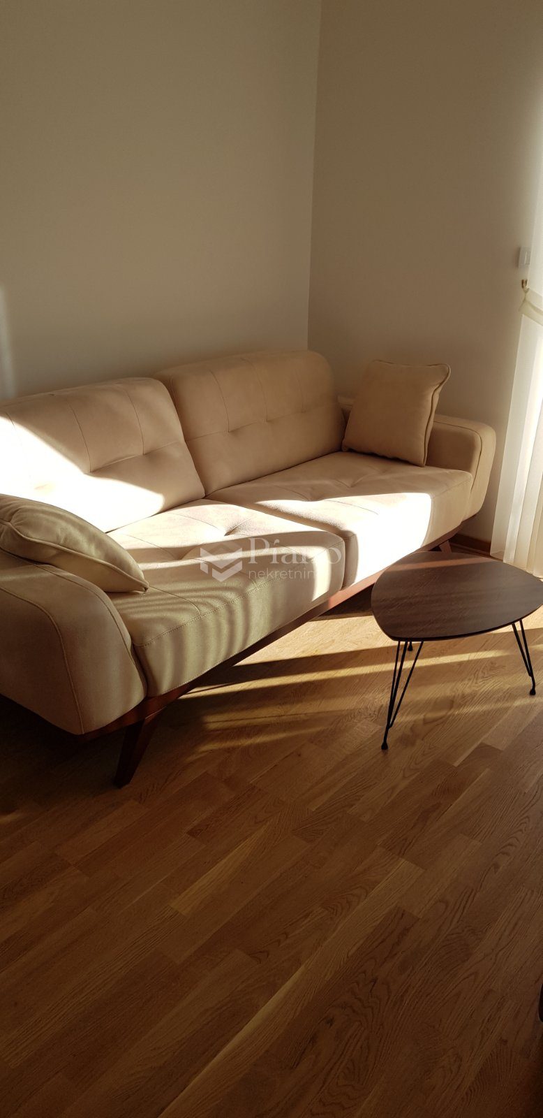 Namještena garsonjera u City kvartu