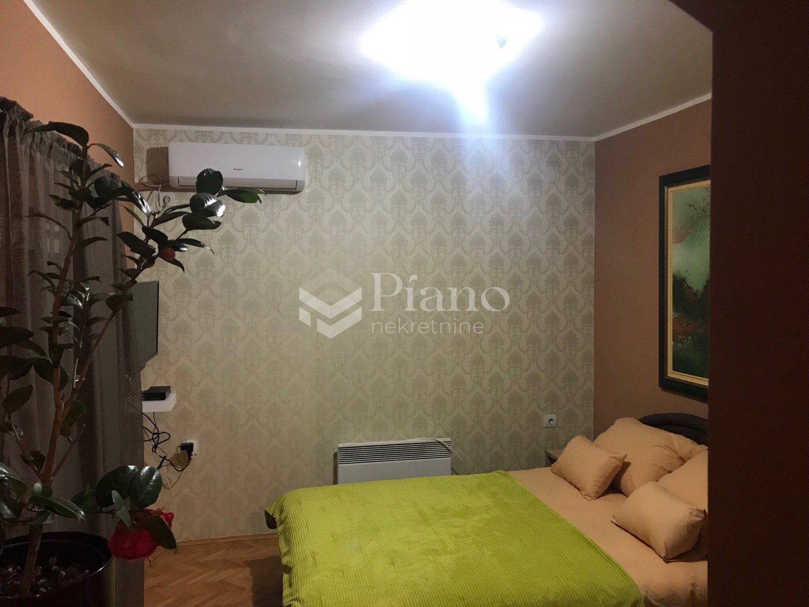 Namještena garsonjera u Dalmatinskoj ulici