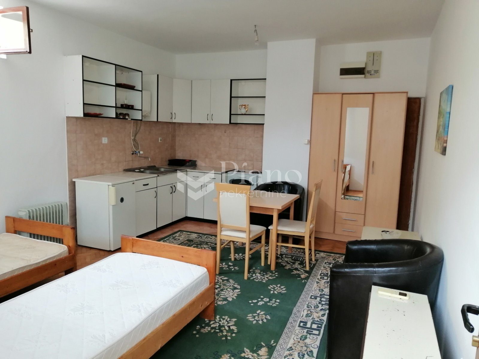 Namještena garsonjera, naselje Kruševac