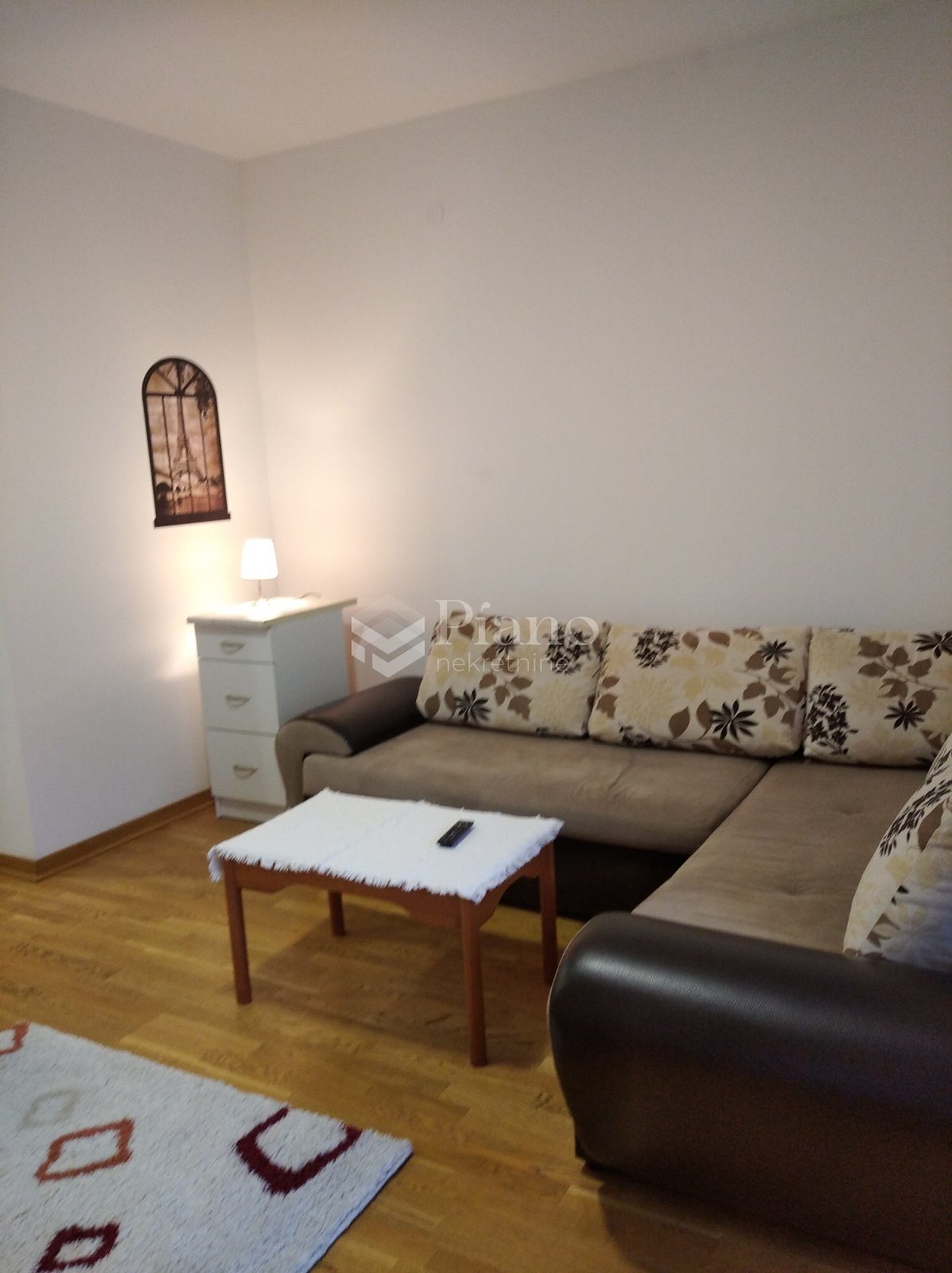 Namještena garsonjera u City kvartu