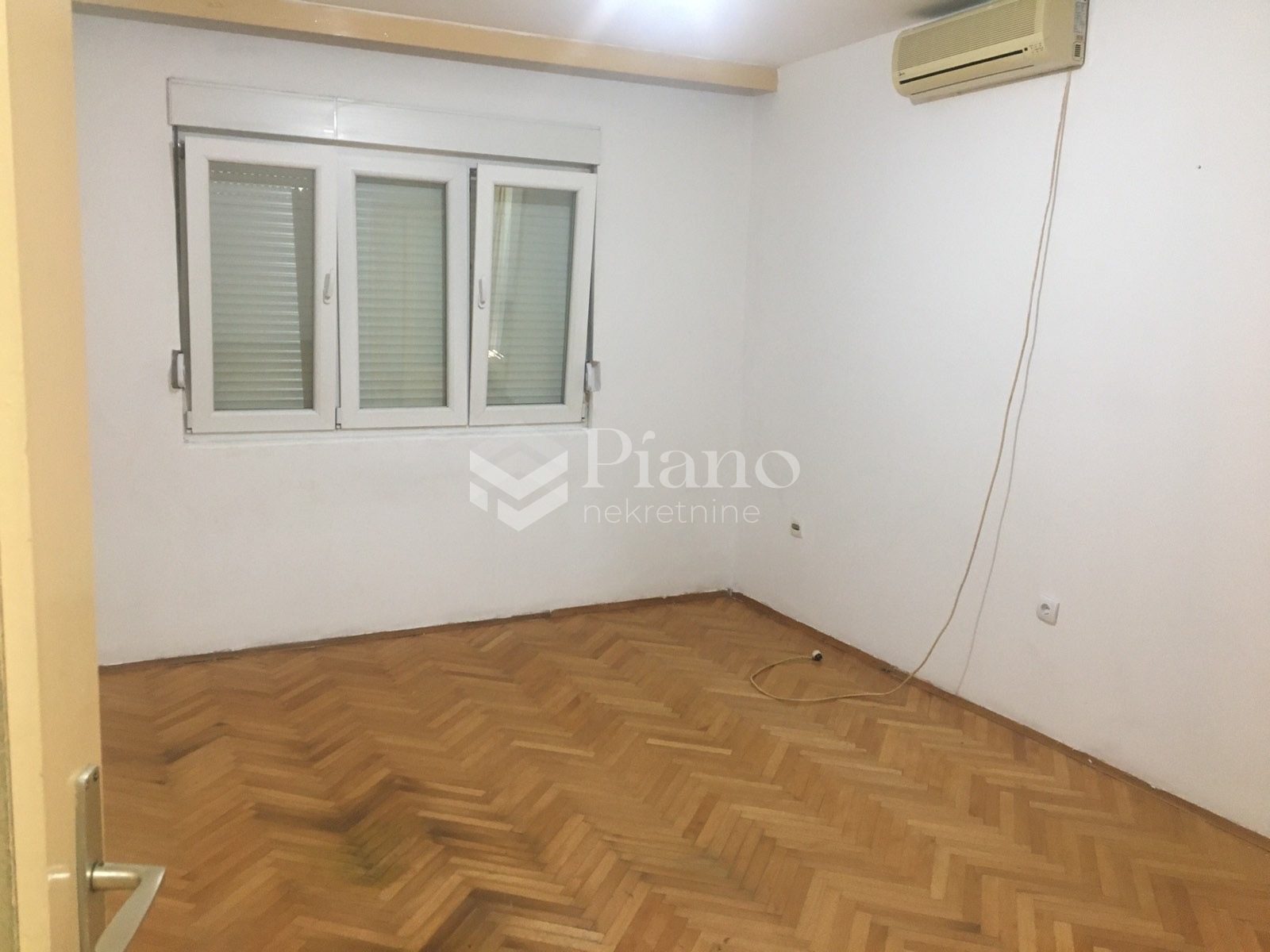 Nenamješten jednosoban stan na Zabjelu