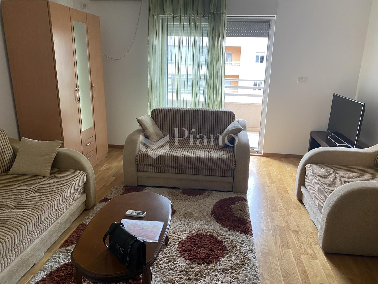 Namještena garsonjera u City kvartu