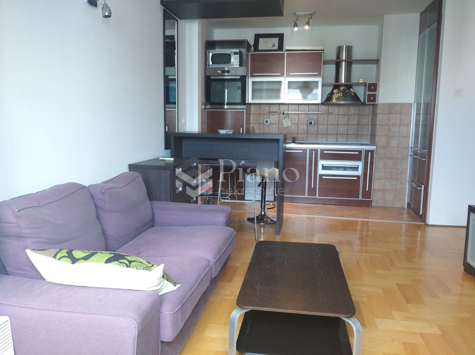 Namješten jednosoban stan Preko Morače