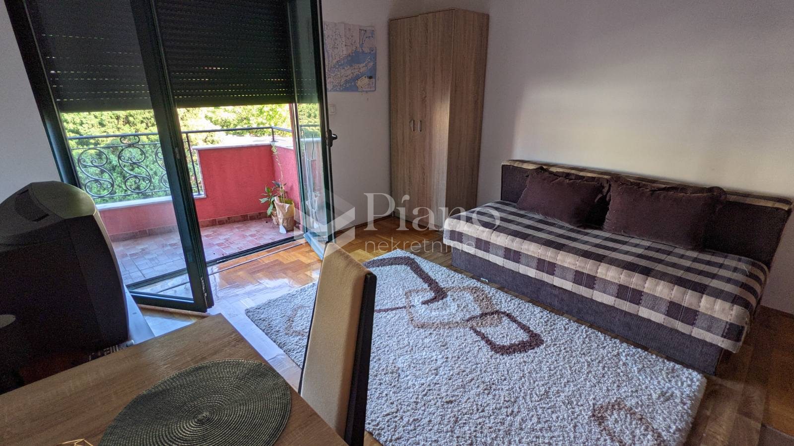 Namještena garsonjera kod Vezirovog mosta