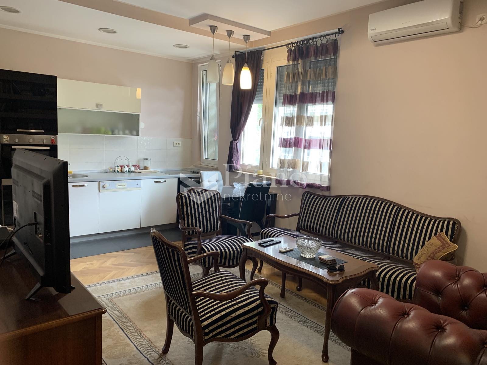 Namješten jednosoban stan u centru grada