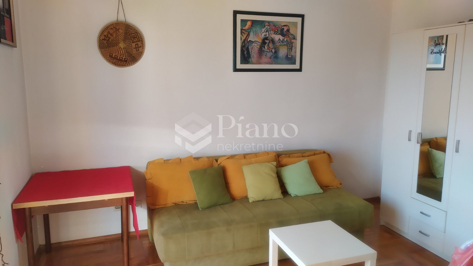 Namještena garsonjera na Starom Aerodromu