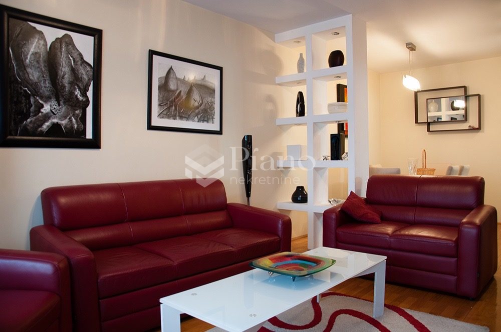 Namješten dvosoban stan na Starom Aerodromu