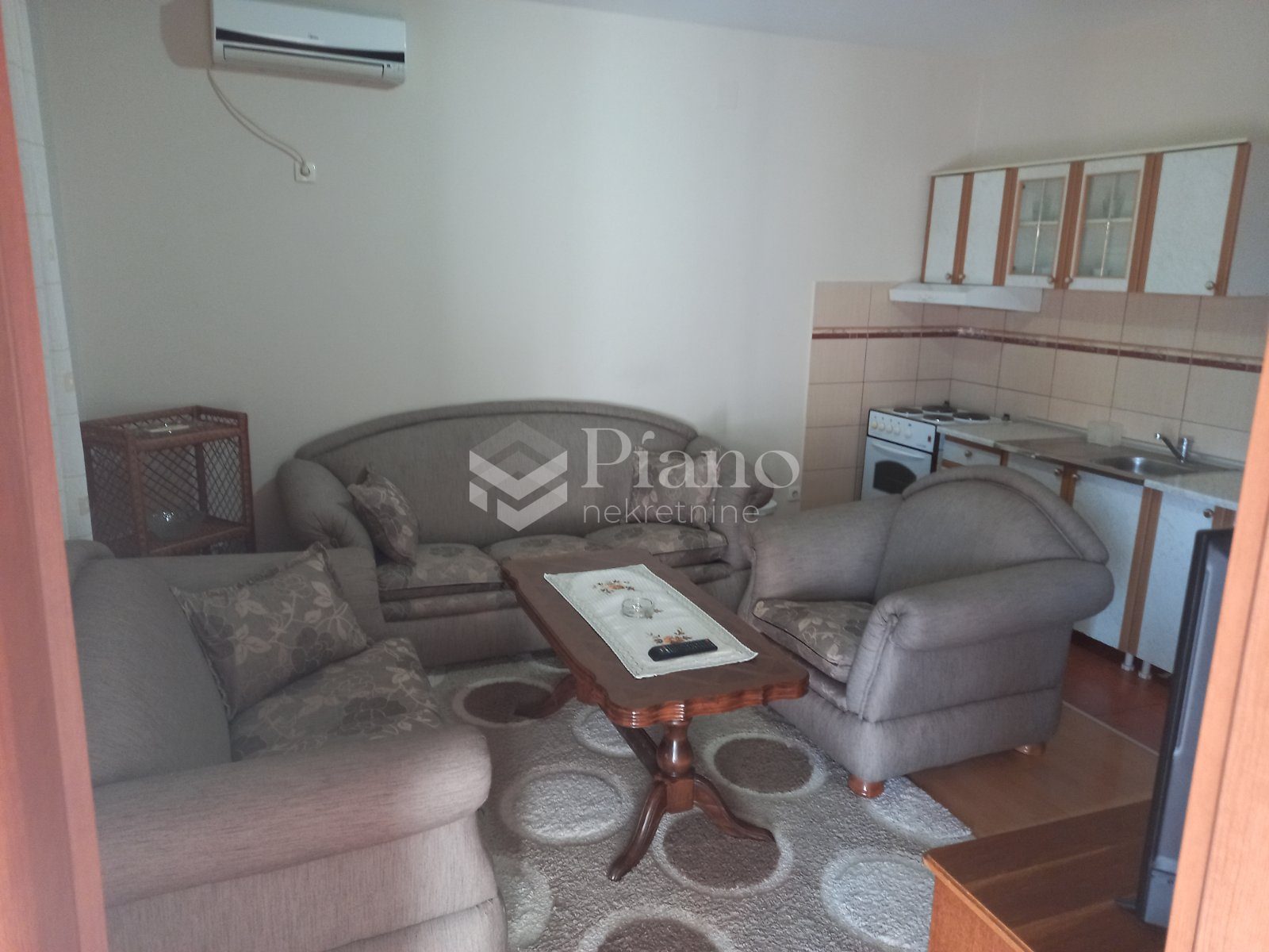 Namješten jednosoban stan u Dalmatinskoj ulici