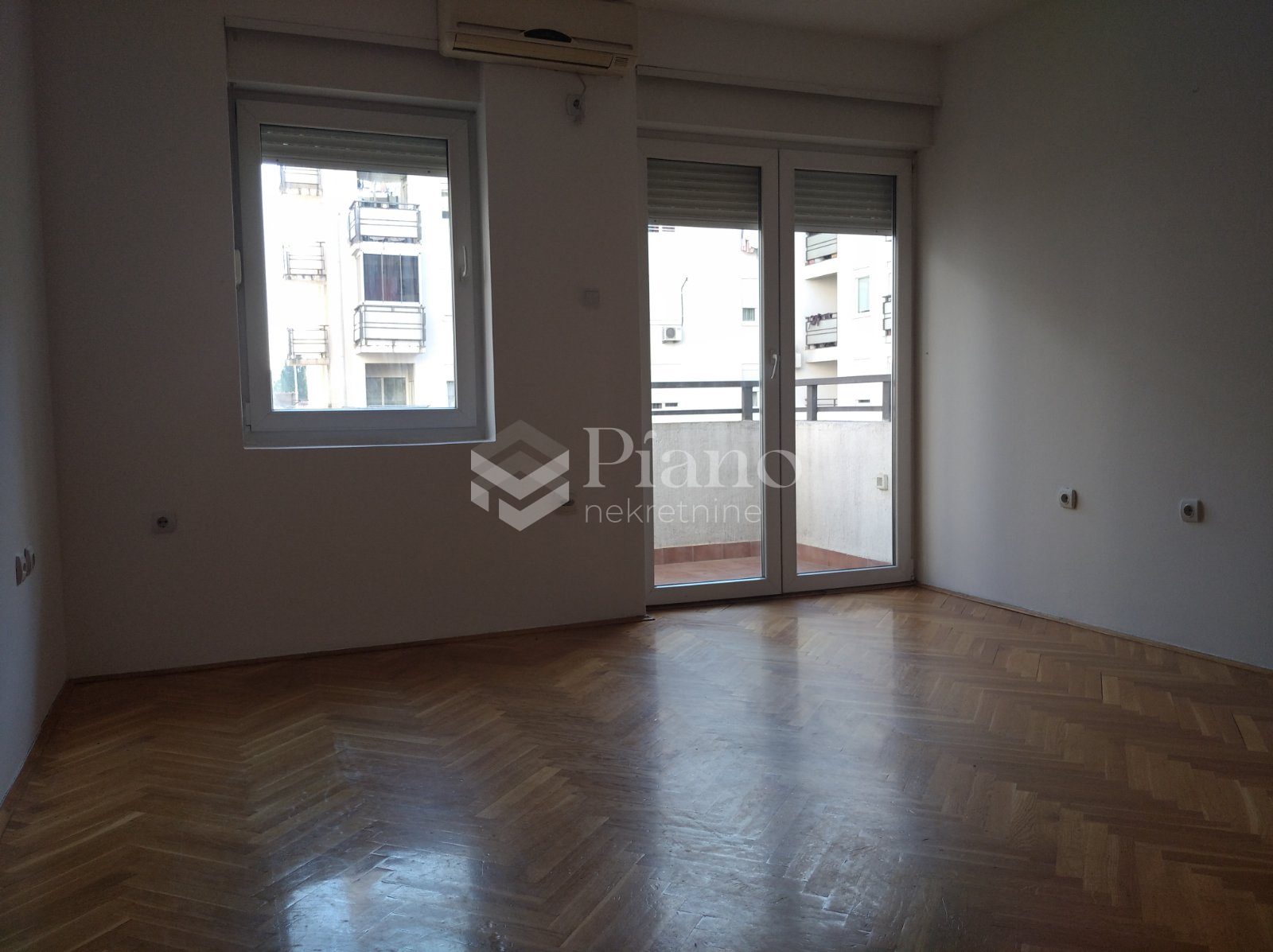 Nenamješten jednosoban stan u Bloku 9