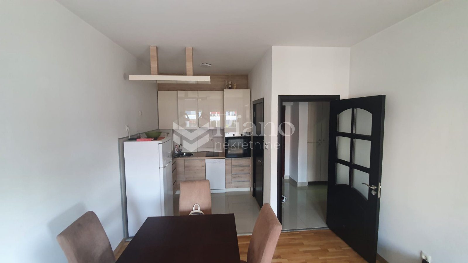 Namješten jednosoban stan kod Delte