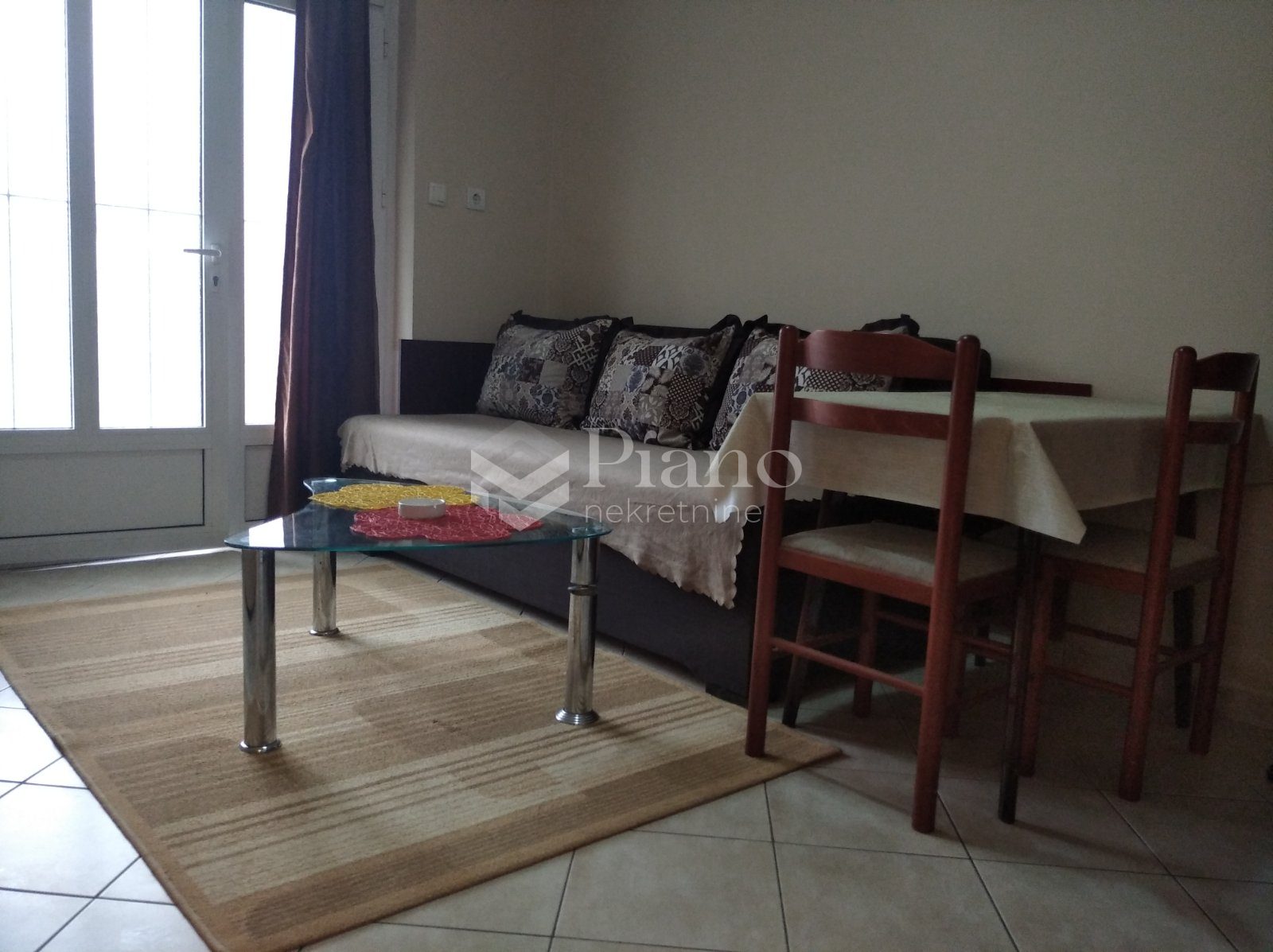 Namještena garsonjera na Starom Aerodromu