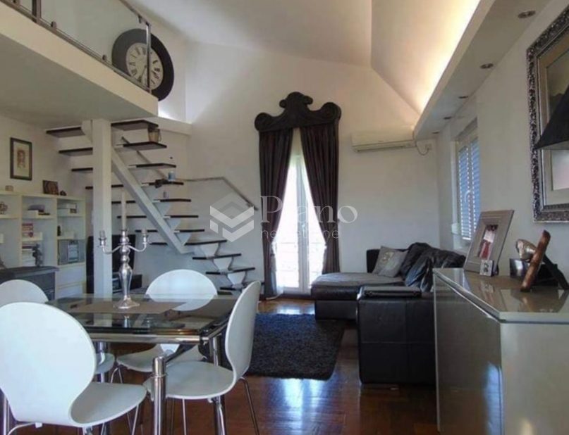 Lux namješten dvosoban duplex, Drač