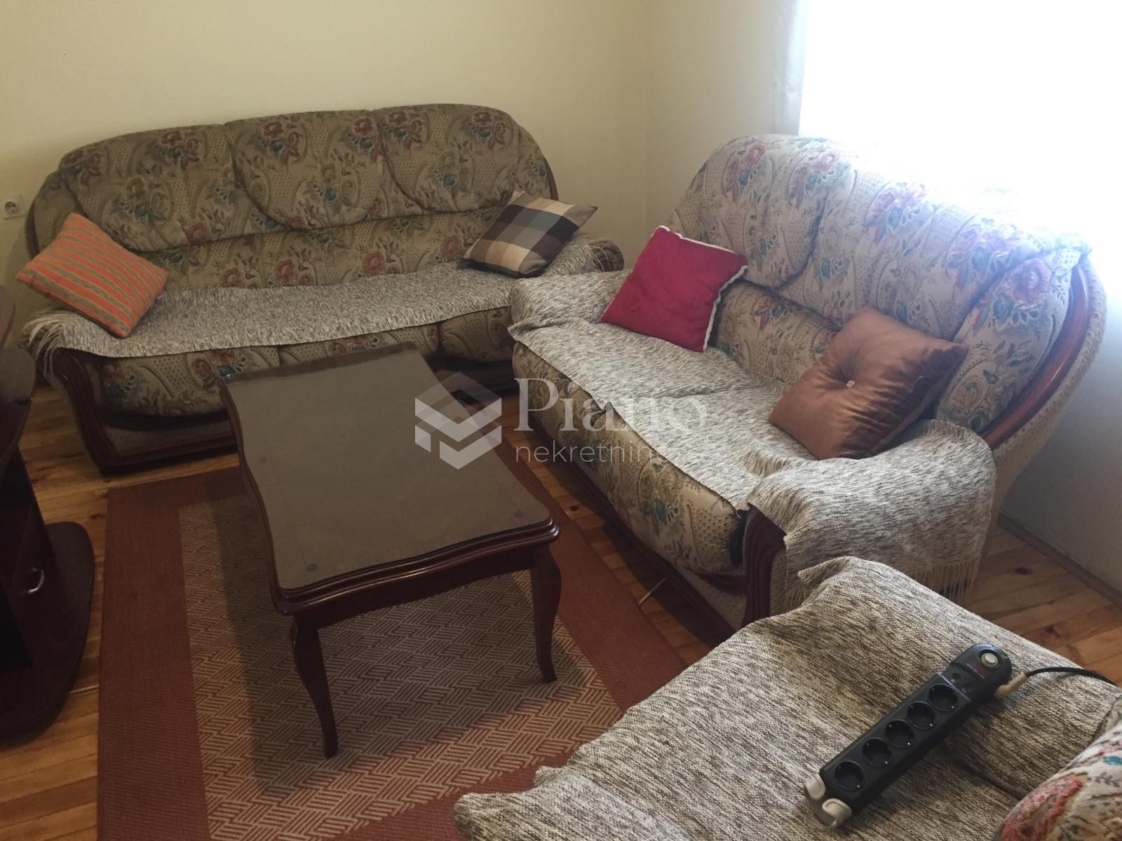 Namješten dvosoban stan, Gornja Gorica