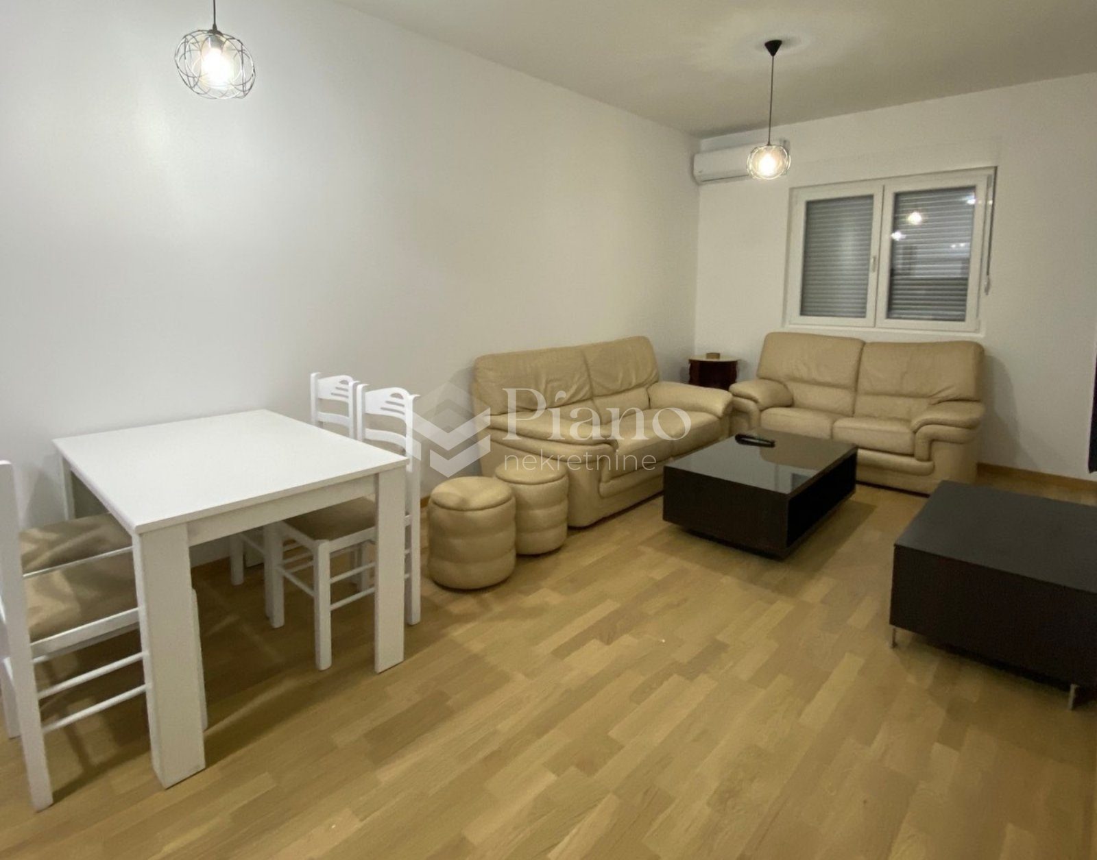 Namješten jednosoban stan, Pobrežje