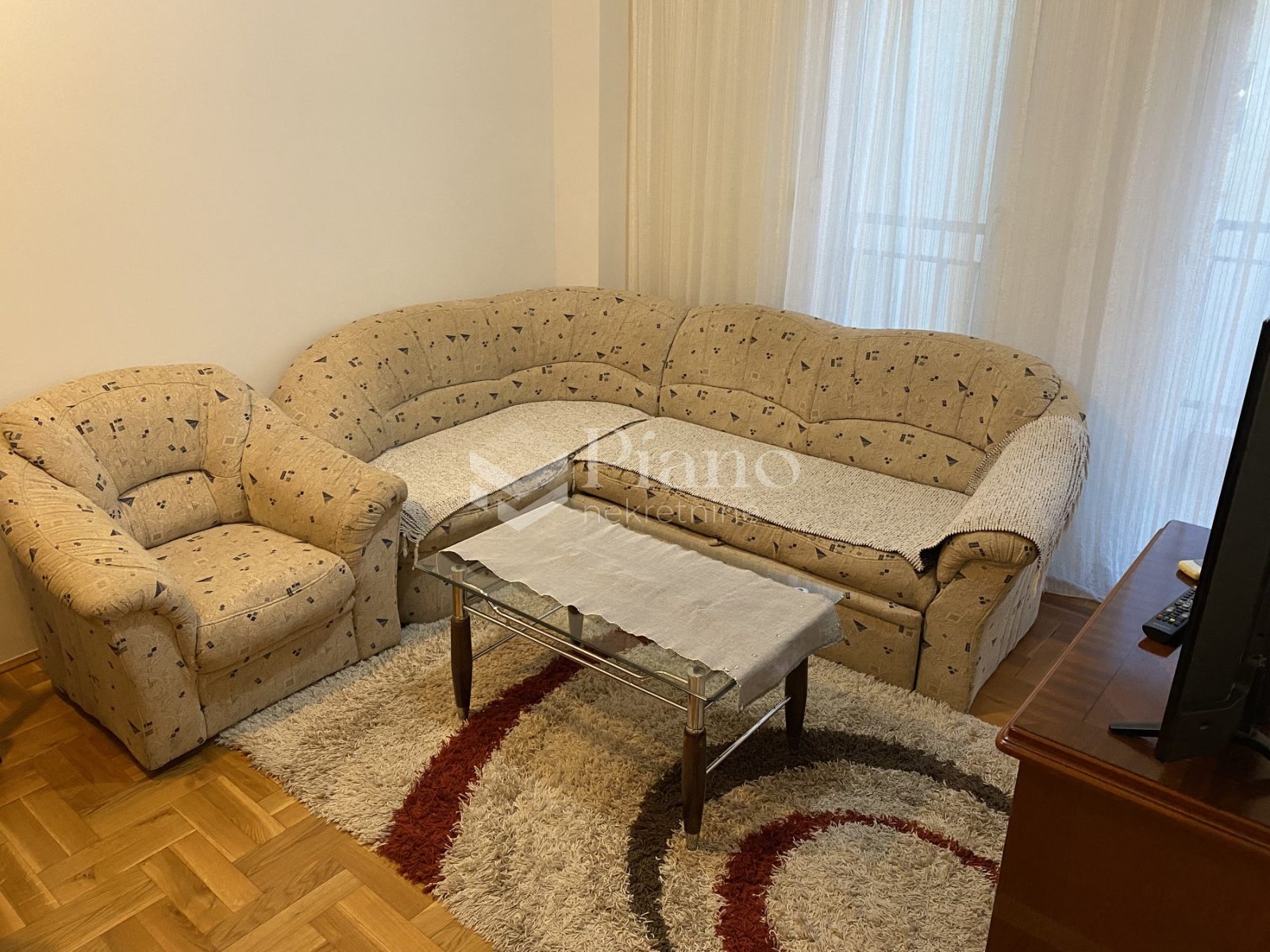 Namješten jednosoban stan u Bloku 6