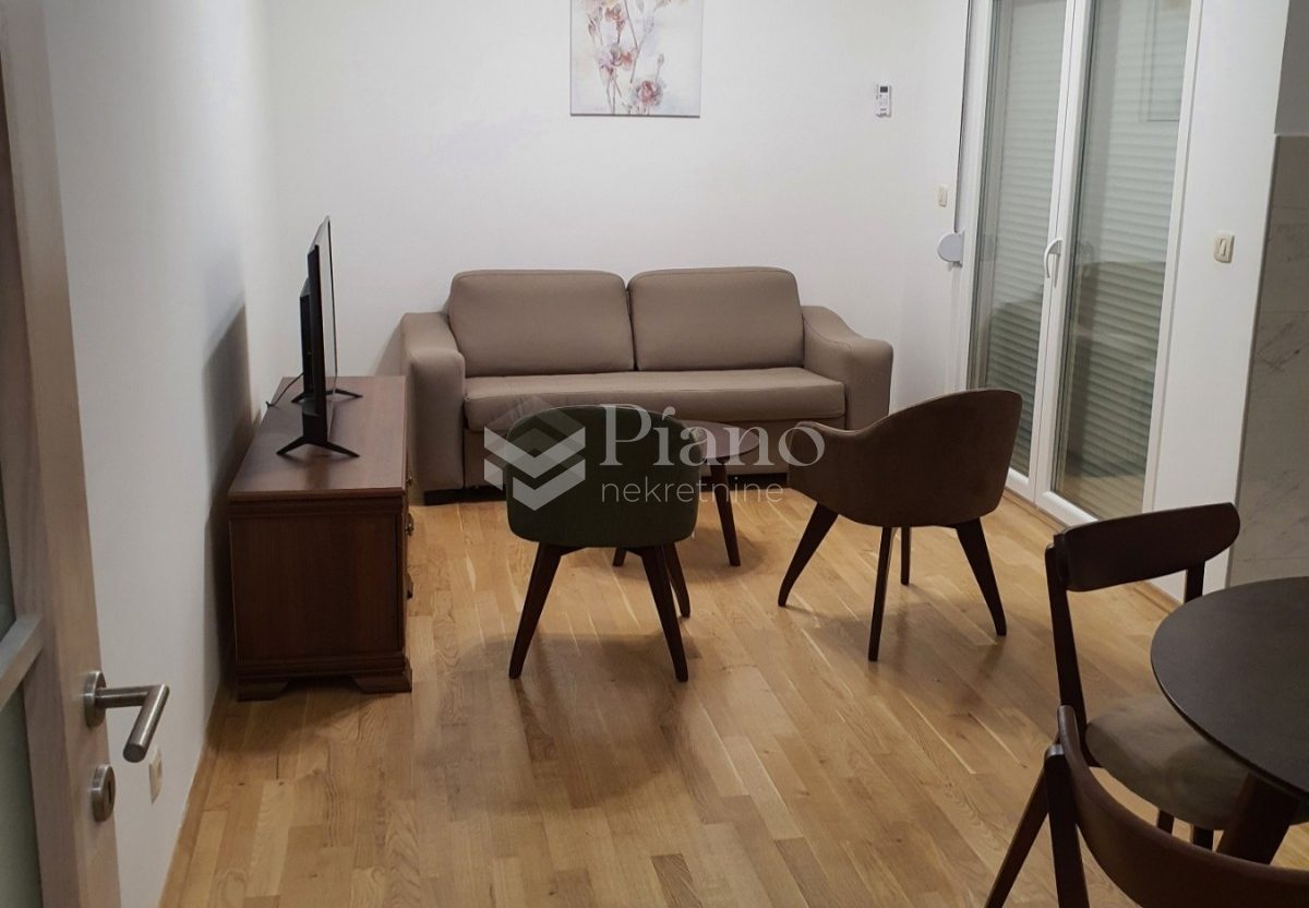 Namješten jednosoban stan u Bloku 6