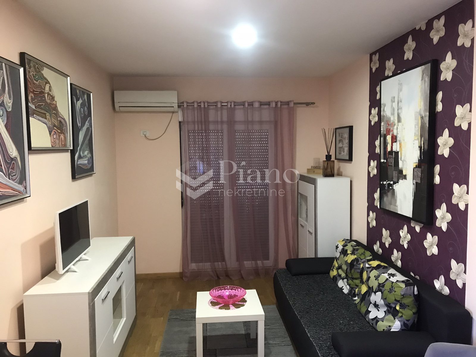 Namješten jednosoban stan u City kvartu