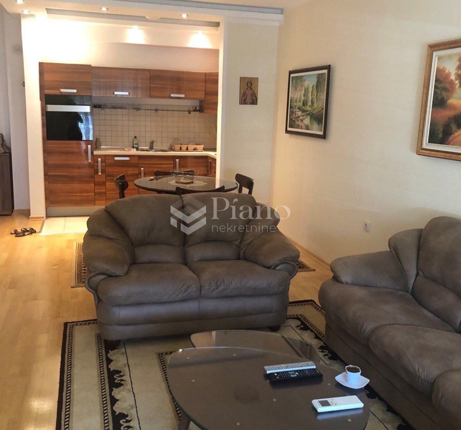 Namješten jednosoban stan Preko Morače