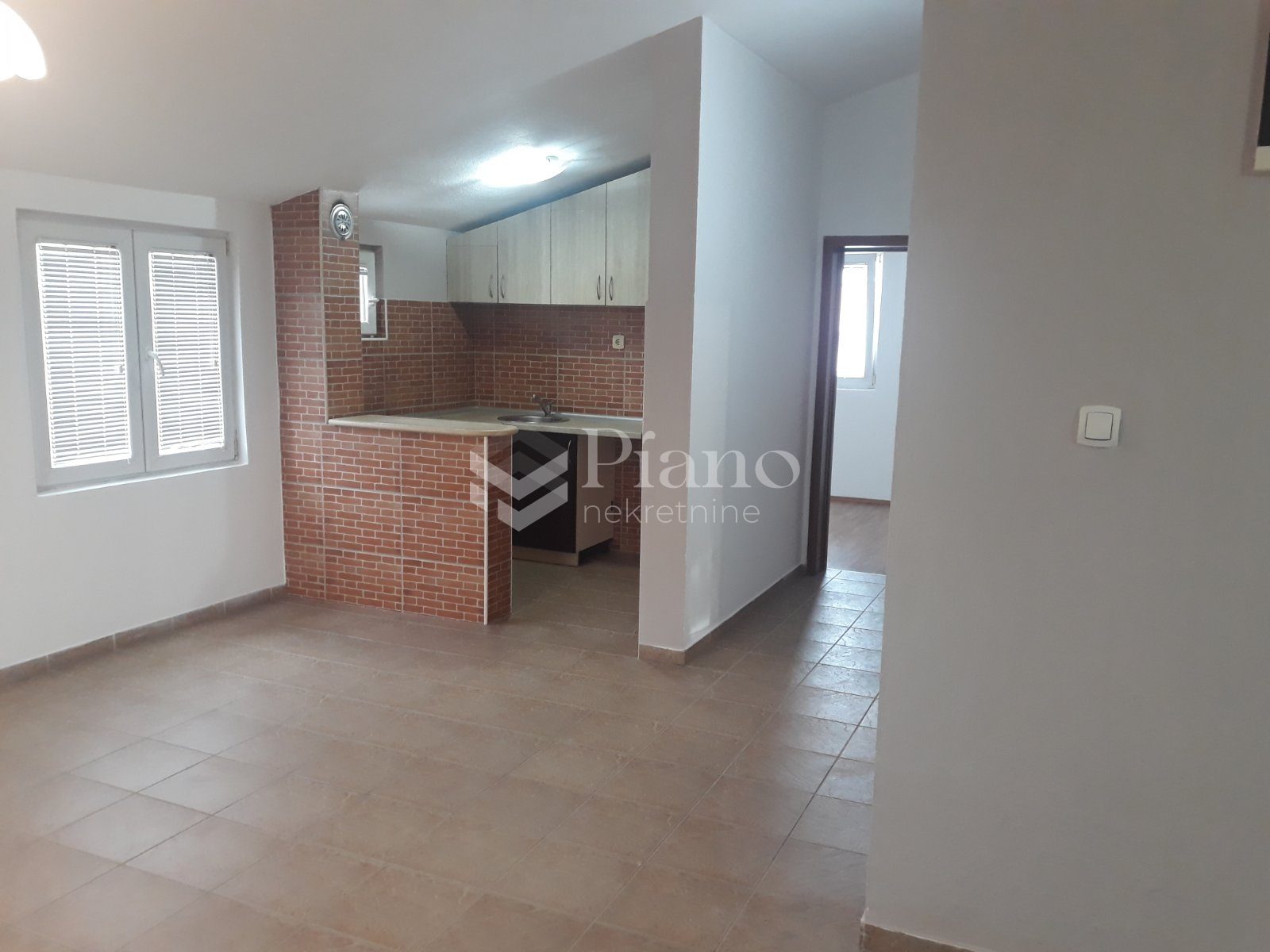Unfurnished two bedroom apartment, Dalmatinska