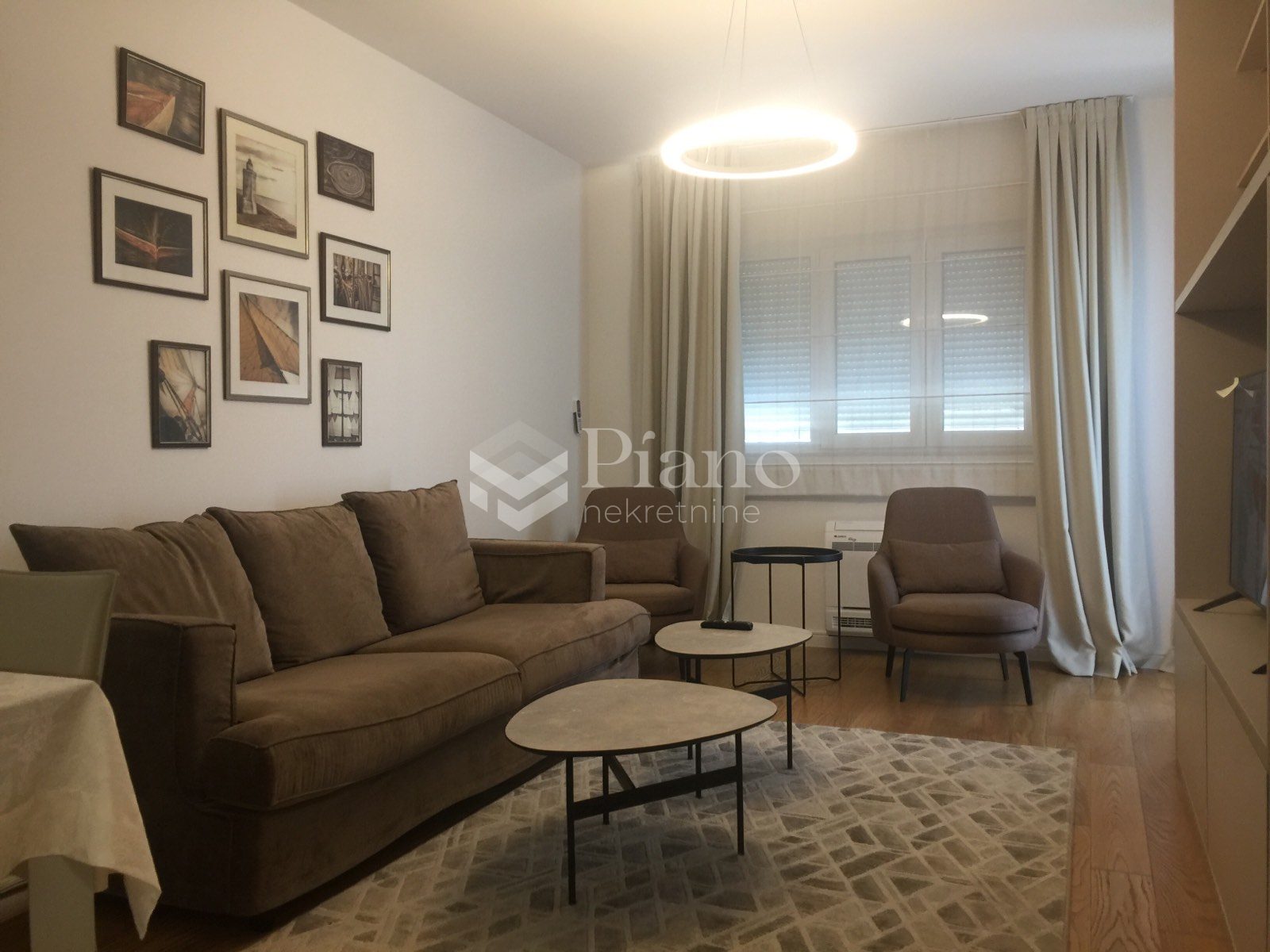 Lux furnished one bedroom apartment in Central Point