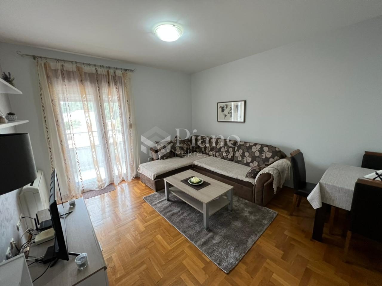 Furnished one bedroom apartment, Pobrežje