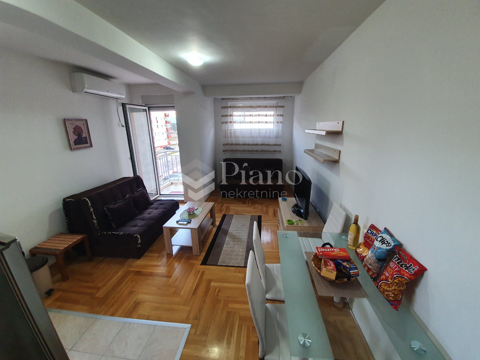 Furnished studio apartment, Tuški put