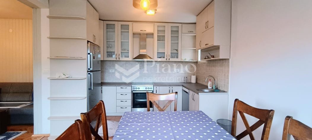 Namješten dvosoban stan, Stari Aerodrom