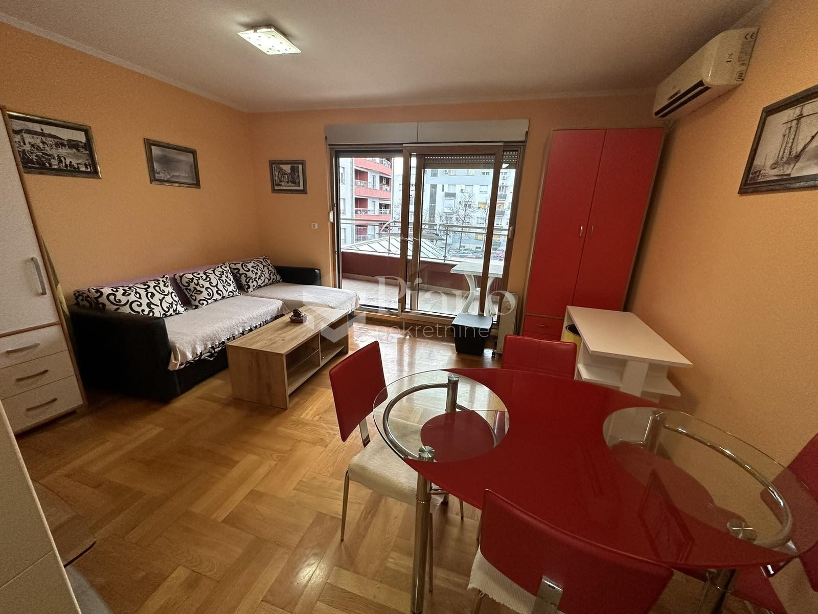 Namješten jednosoban stan Preko Morače