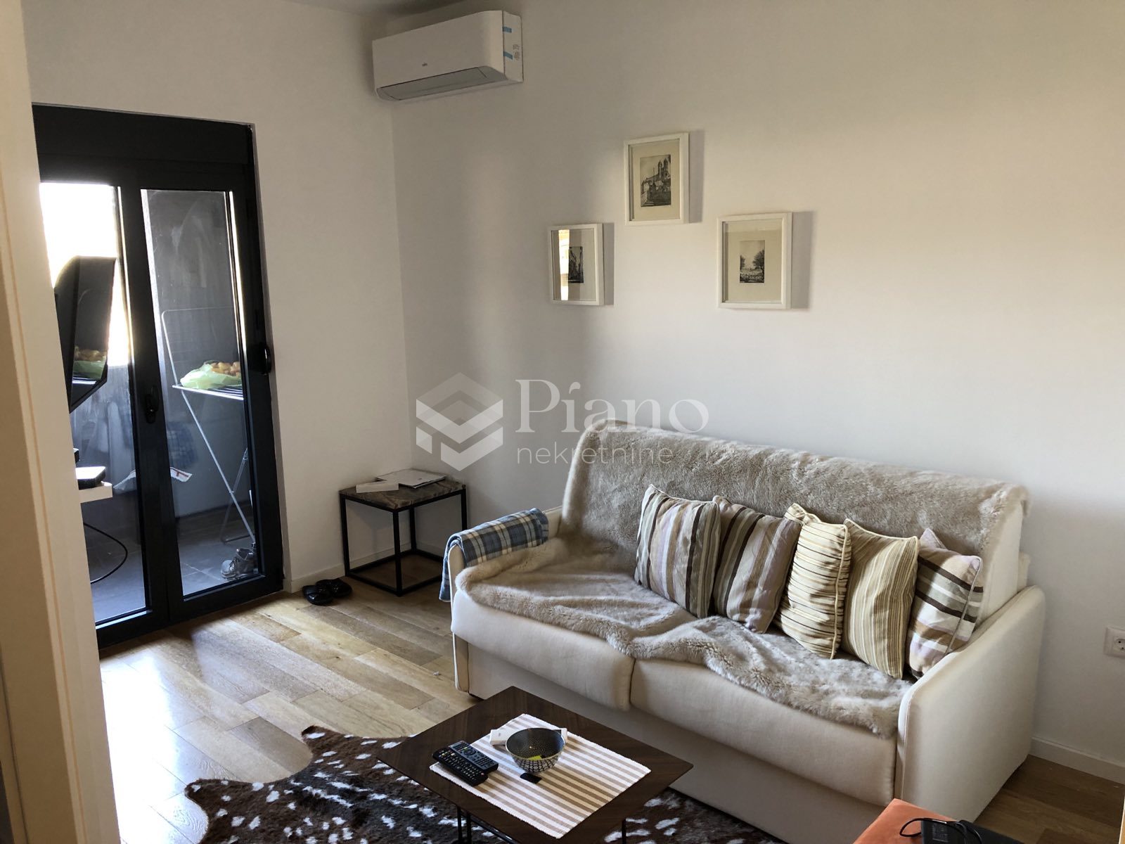 Jednosoban stan kod Vezirovog mosta 