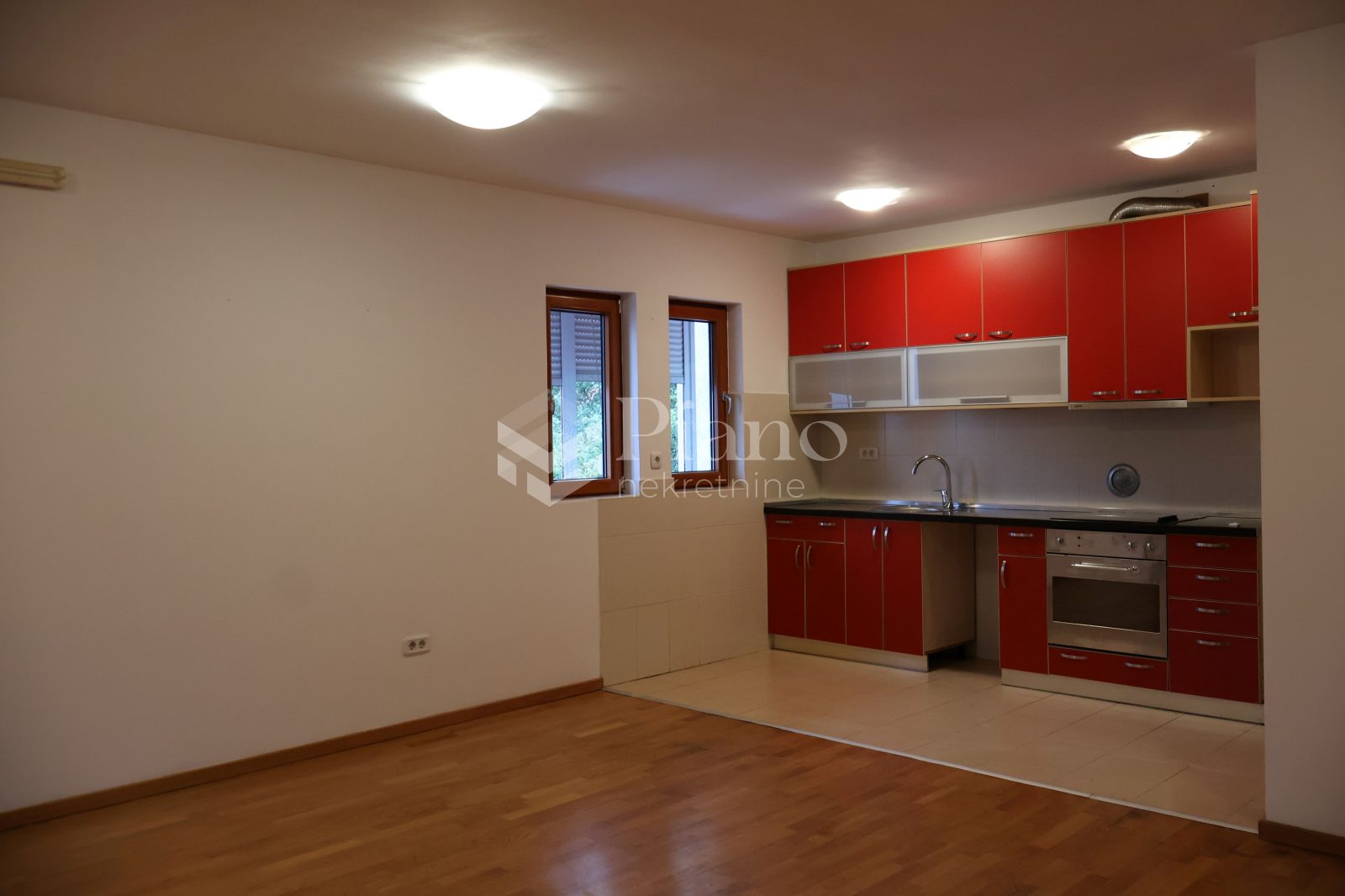 Semifurnished two bedroom apartment, Tološki apartmani