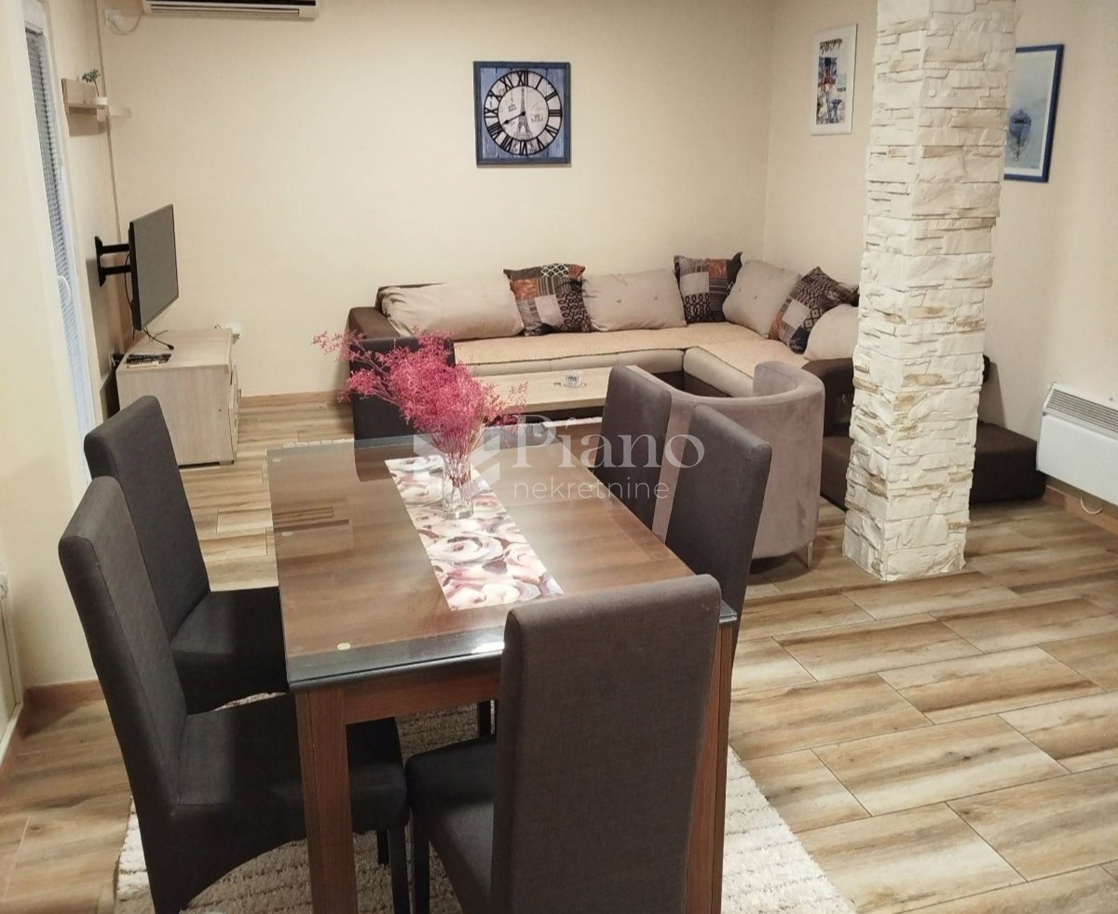 Furnished three bedroom apartment, Tološi