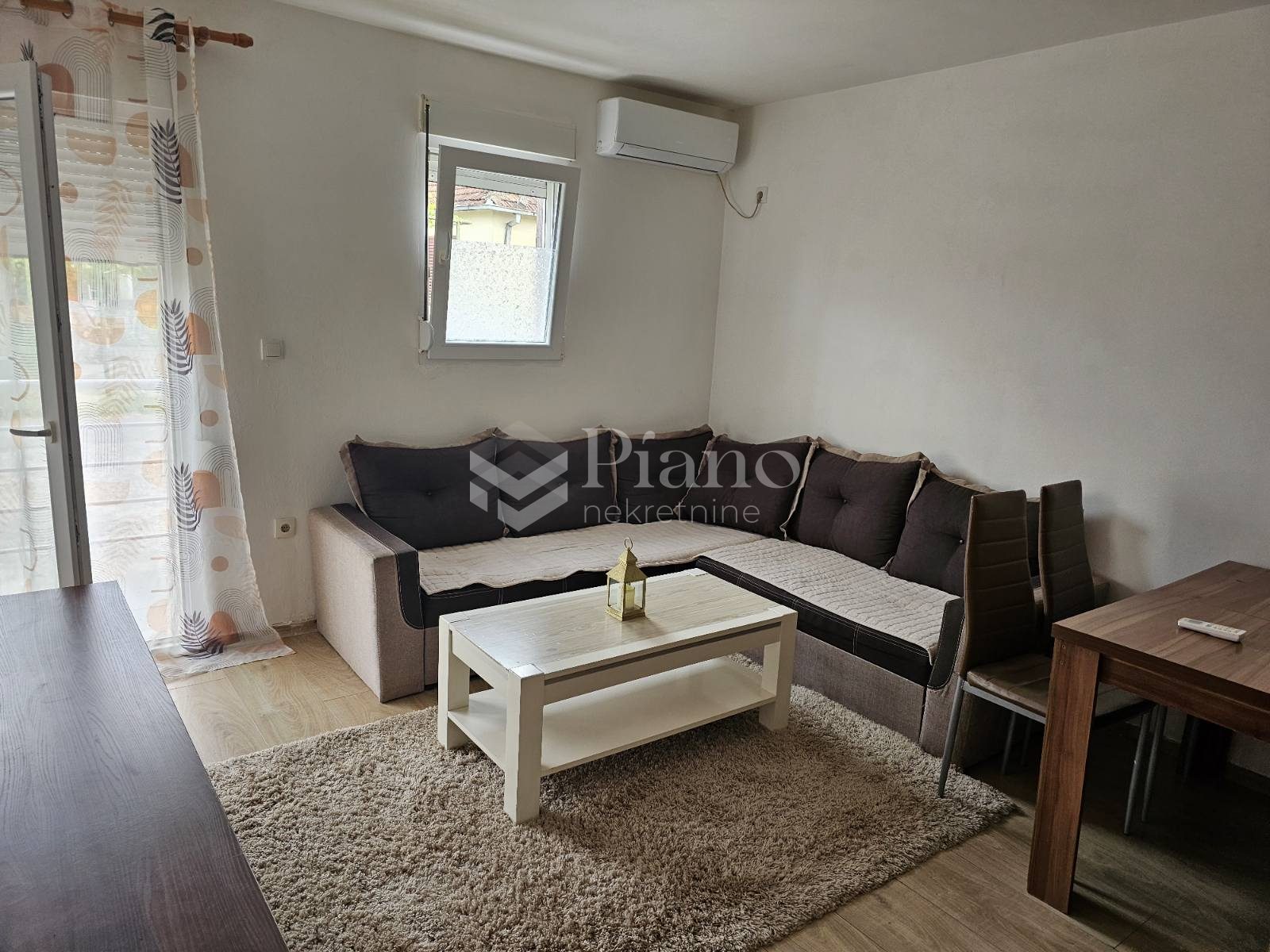 Namješten dvosoban stan, Gornja Gorica