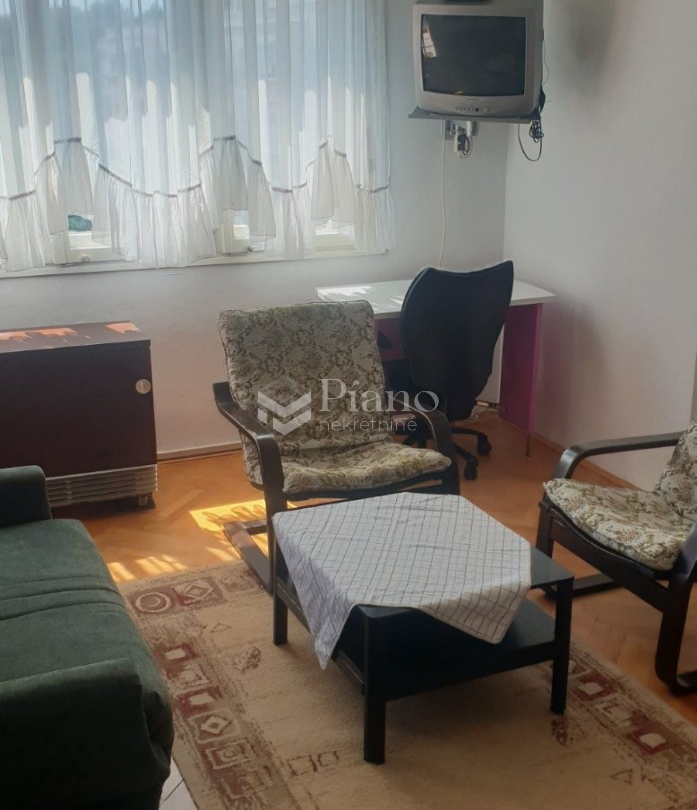 Namješten jednosoban stan Preko Morače