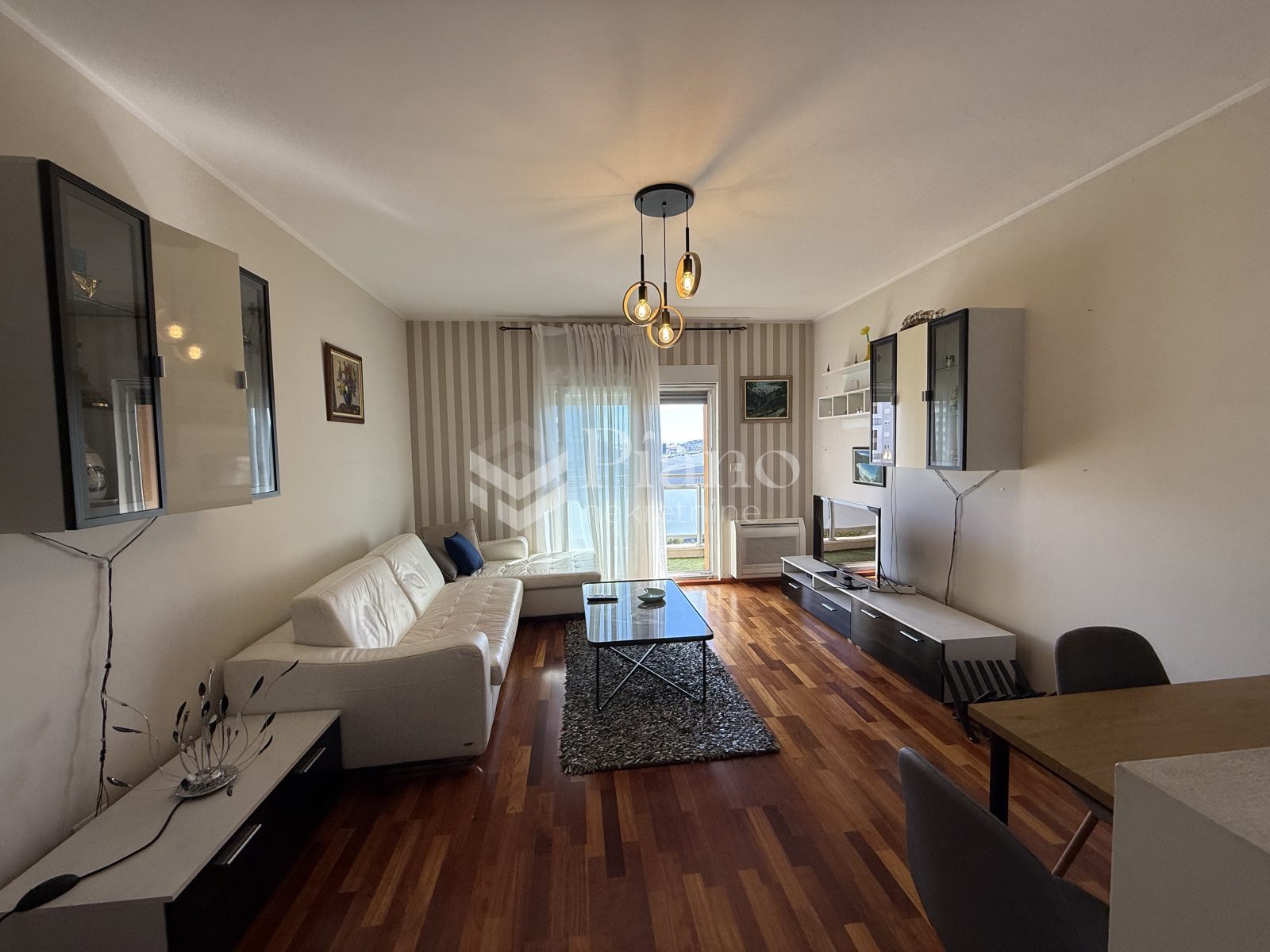 Namješten jednosoban stan, City kvart