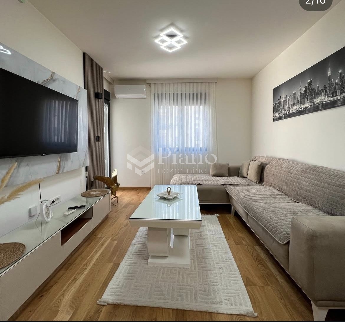 Namjesten jednosoban stan, New City