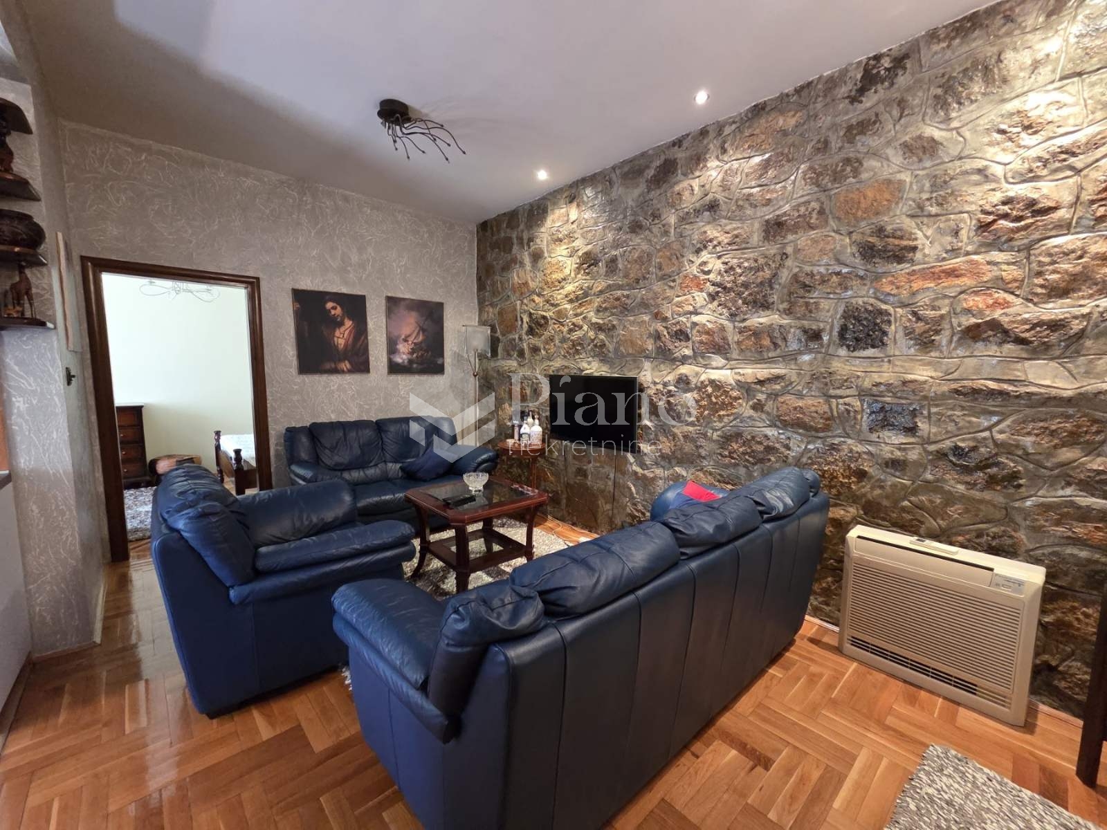 Furnished twobedroom apartment, Centar