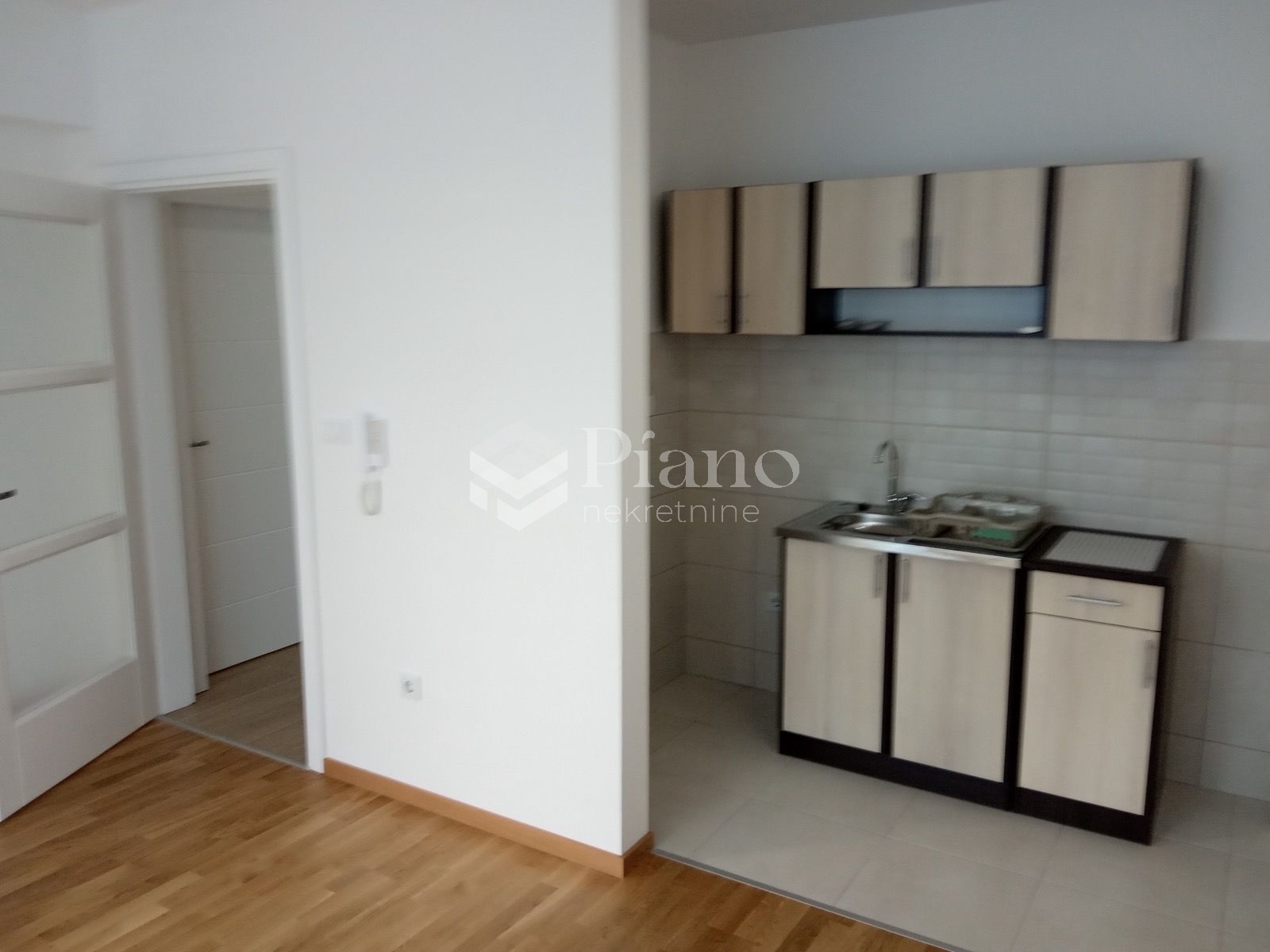 Unfurnished twobedroom apartment, Stari Aerodrom