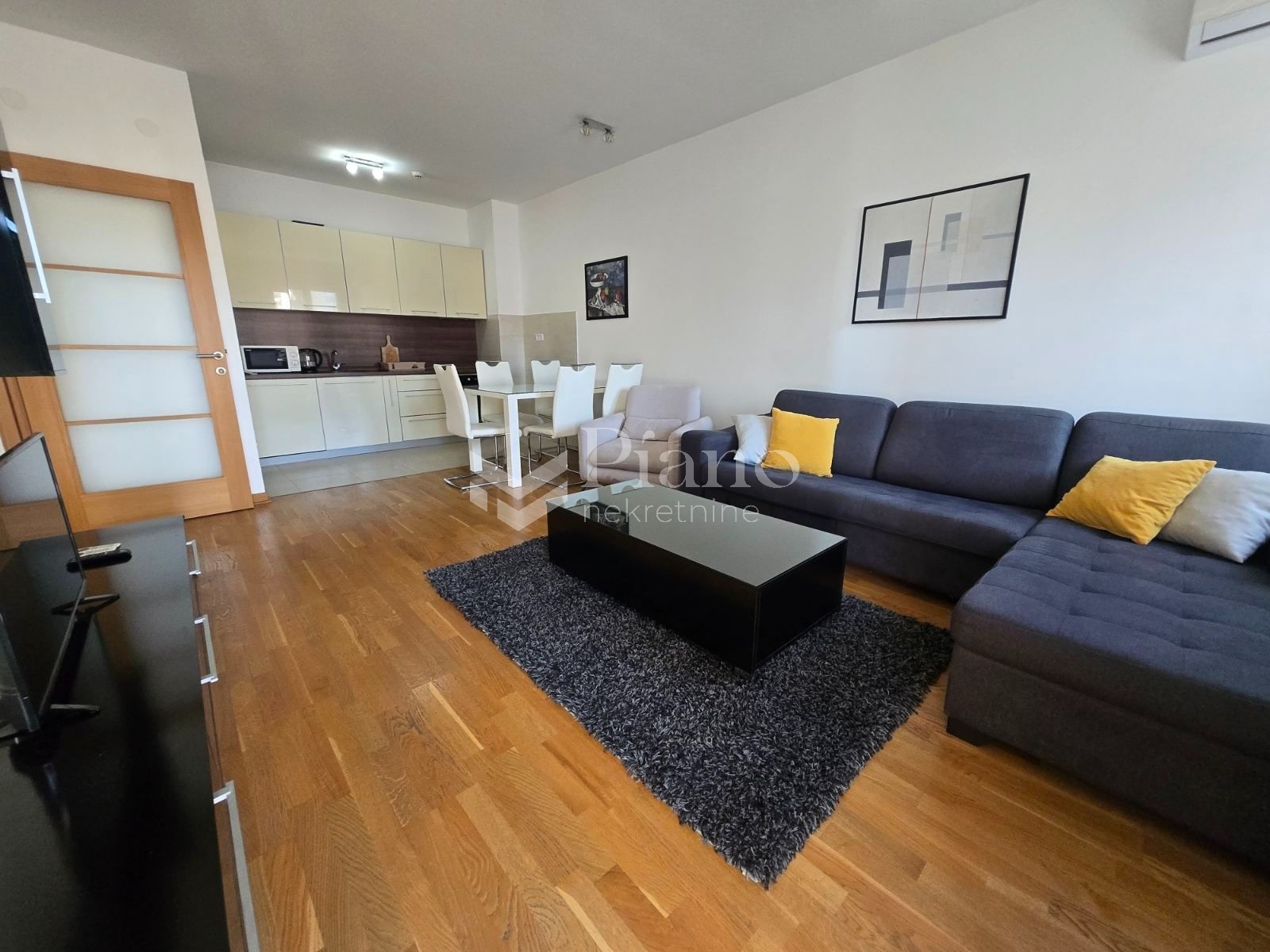Furnished two bedroom apartment, City kvart